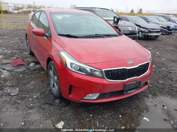 3KPFL4A75JE205231 2018 KIA FORTE - Image 1