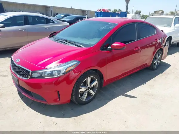 3KPFL4A75JE210719 2018 KIA FORTE - Image 2