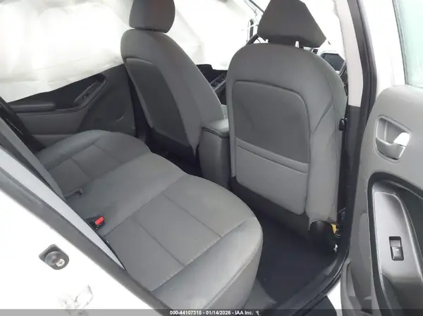 3KPFL4A75JE219260 2018 KIA FORTE - Image 8