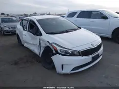 3KPFL4A75JE226676 2018 KIA FORTE