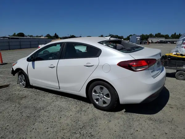 3KPFL4A75JE231604 2018 KIA FORTE - Image 2