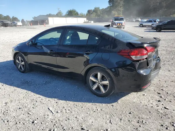 3KPFL4A75JE238844 2018 KIA FORTE - Image 2