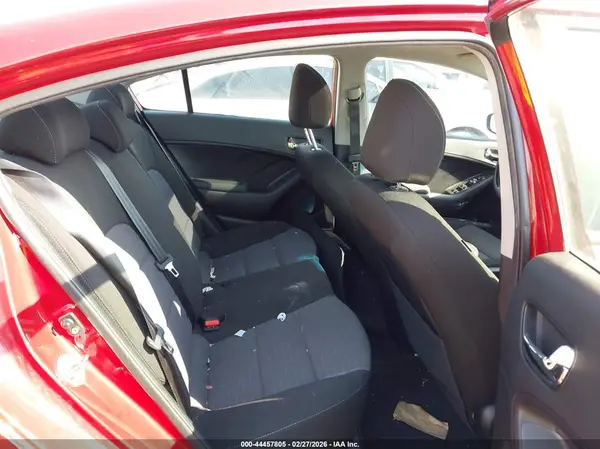 3KPFL4A75JE241548 2018 KIA FORTE - Image 8