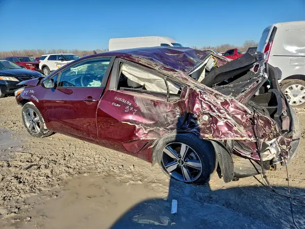3KPFL4A75JE244028 2018 KIA FORTE - Image 2