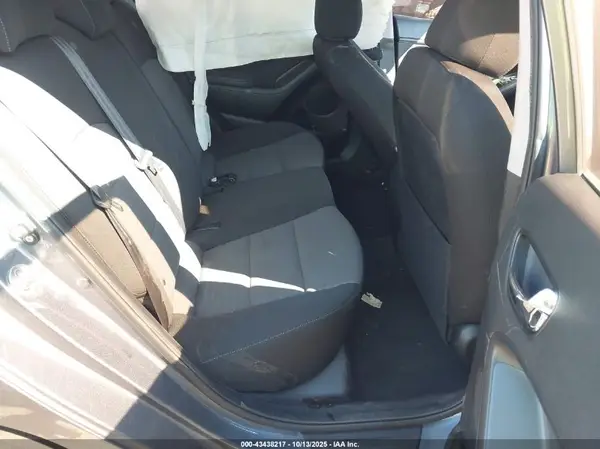 3KPFL4A75JE251223 2018 KIA FORTE - Image 8