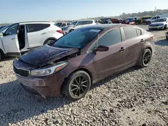 3KPFL4A75JE251416 2018 KIA FORTE