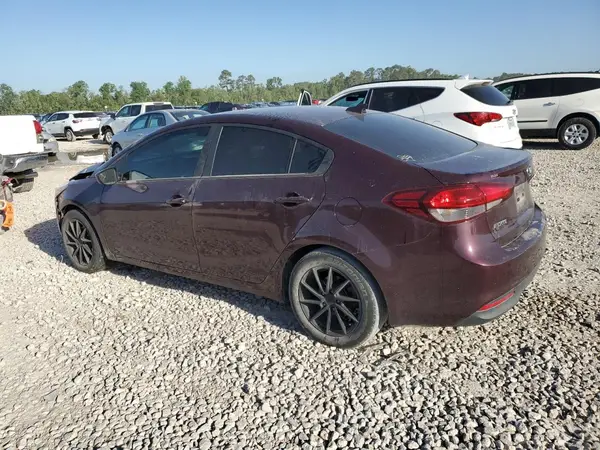 3KPFL4A75JE251416 2018 KIA FORTE - Image 2