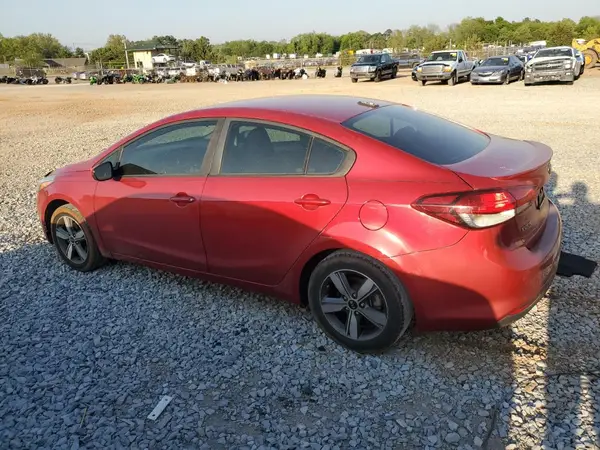 3KPFL4A75JE257653 2018 KIA FORTE - Image 2