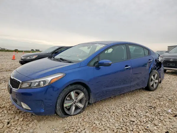 3KPFL4A75JE267633 2018 KIA FORTE - Image 1