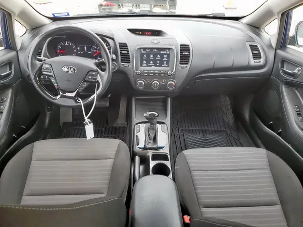 3KPFL4A75JE267633 2018 KIA FORTE - Image 8