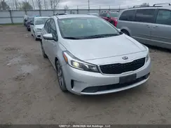 3KPFL4A75JE274016 2018 KIA FORTE