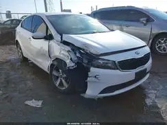 3KPFL4A75JE274498 2018 KIA FORTE