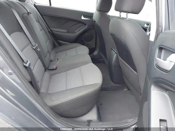 3KPFL4A75JE274551 2018 KIA FORTE - Image 8