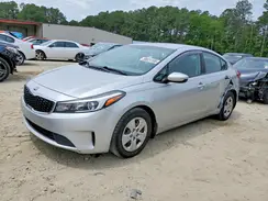 3KPFL4A75JE280852 2018 KIA FORTE