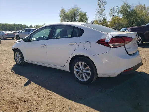3KPFL4A76HE007722 2017 KIA FORTE - Image 2
