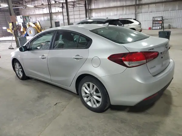 3KPFL4A76HE007901 2017 KIA FORTE - Image 2