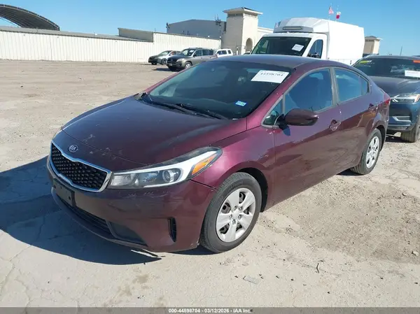 3KPFL4A76HE012712 2017 KIA FORTE - Image 2