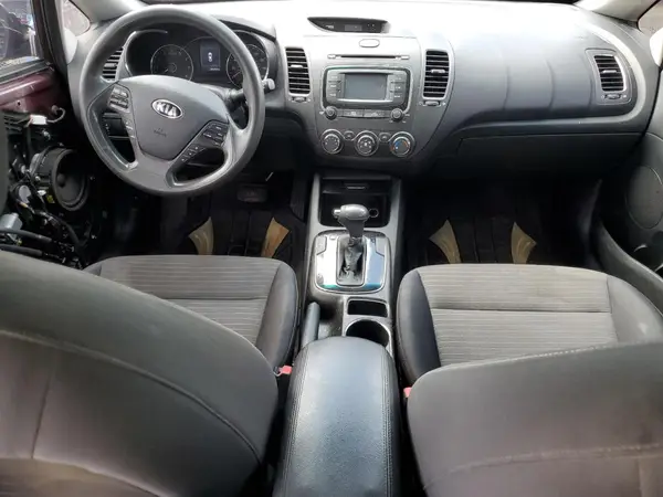 3KPFL4A76HE012936 2017 KIA FORTE - Image 8