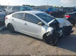 3KPFL4A76HE013018 2017 KIA FORTE