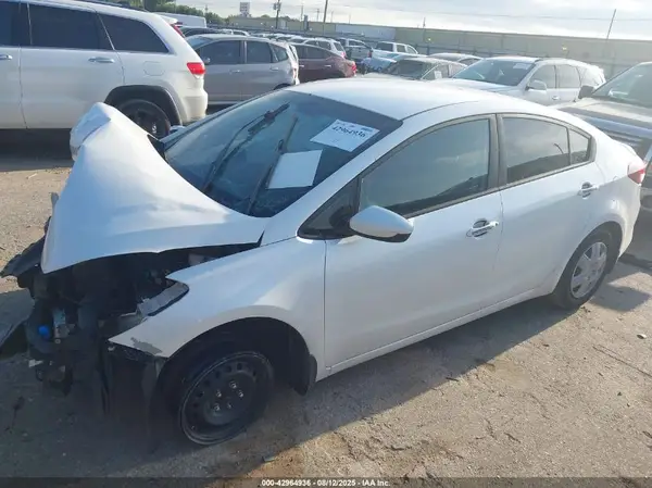 3KPFL4A76HE013018 2017 KIA FORTE - Image 2