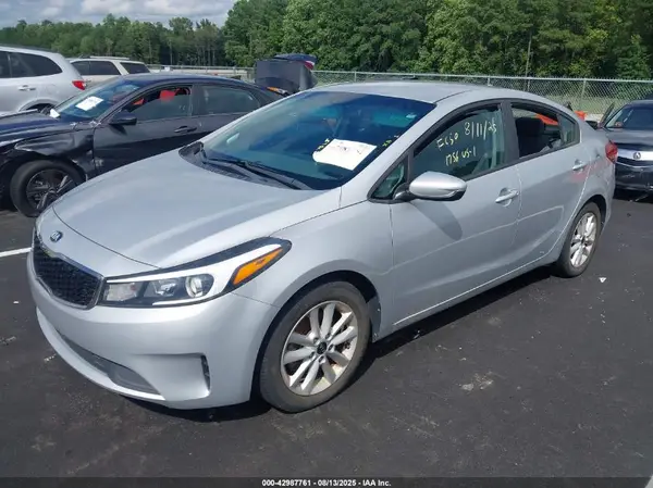 3KPFL4A76HE016971 2017 KIA FORTE - Image 2