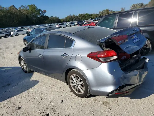 3KPFL4A76HE019322 2017 KIA FORTE - Image 2