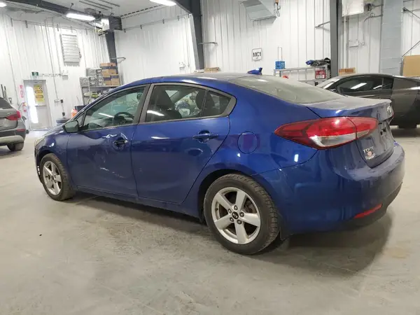 3KPFL4A76HE021748 2017 KIA FORTE - Image 2