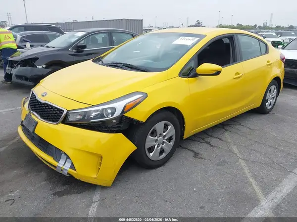 3KPFL4A76HE036783 2017 KIA FORTE - Image 2