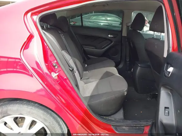 3KPFL4A76HE039859 2017 KIA FORTE - Image 8