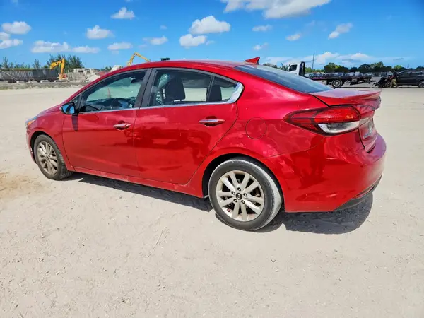 3KPFL4A76HE041174 2017 KIA FORTE - Image 2