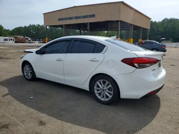 3KPFL4A76HE042308 2017 KIA FORTE - Image 2