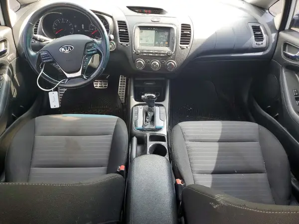 3KPFL4A76HE042308 2017 KIA FORTE - Image 8