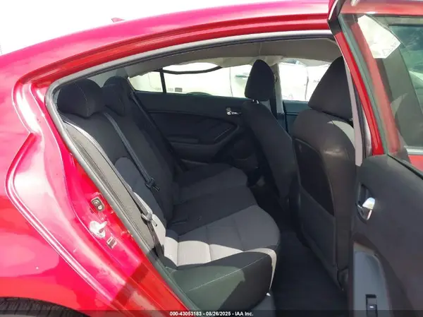3KPFL4A76HE044866 2017 KIA FORTE - Image 8