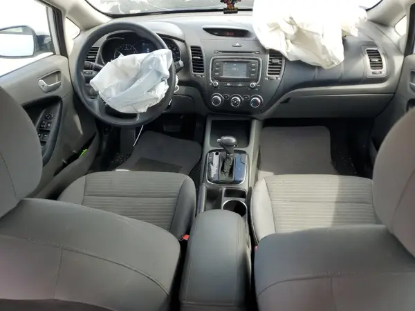3KPFL4A76HE047461 2017 KIA FORTE - Image 8