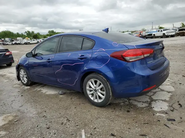 3KPFL4A76HE047735 2017 KIA FORTE - Image 2