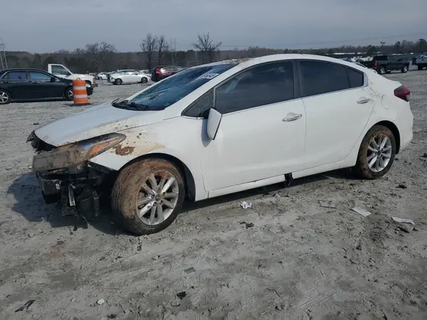 3KPFL4A76HE056807 2017 KIA FORTE - Image 1