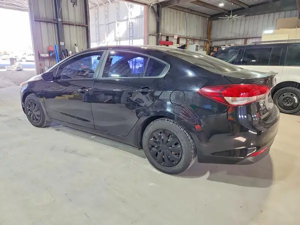 3KPFL4A76HE059979 2017 KIA FORTE - Image 2