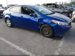3KPFL4A76HE060372 2017 KIA FORTE