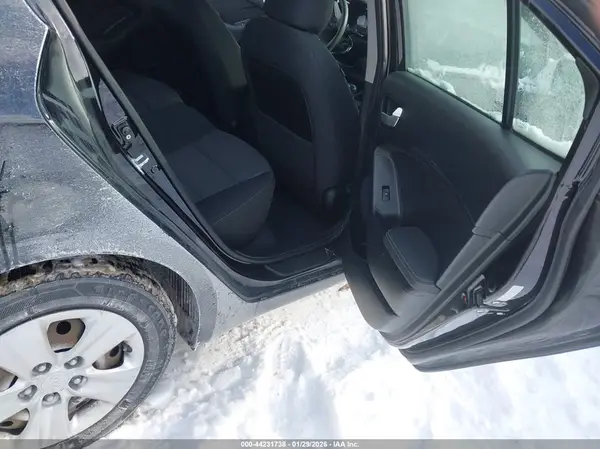 3KPFL4A76HE080458 2017 KIA FORTE - Image 8