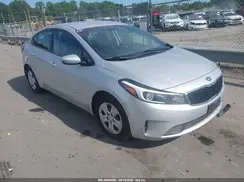 3KPFL4A76HE084185 2017 KIA FORTE