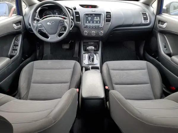 3KPFL4A76HE088835 2017 KIA FORTE - Image 8
