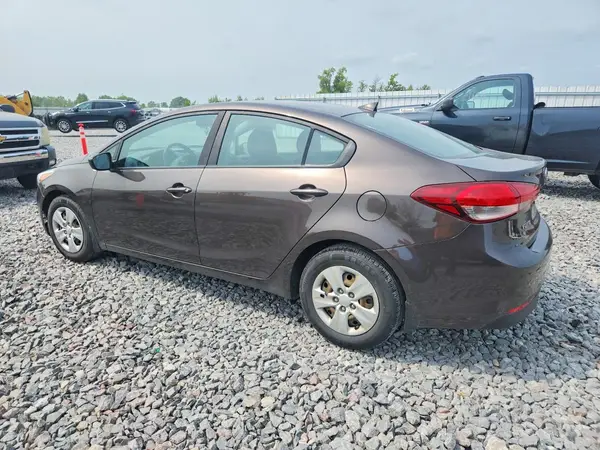 3KPFL4A76HE091914 2017 KIA FORTE - Image 2
