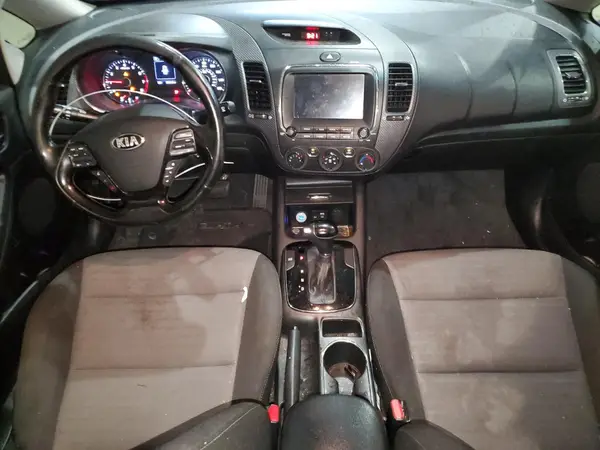 3KPFL4A76HE096319 2017 KIA FORTE - Image 8