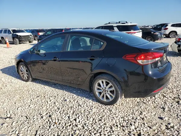3KPFL4A76HE098152 2017 KIA FORTE - Image 2