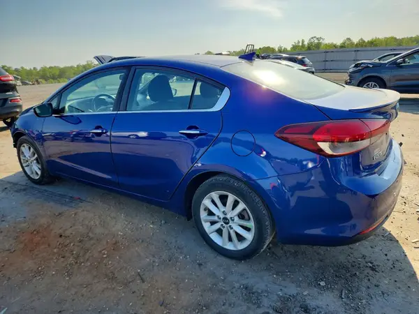 3KPFL4A76HE102085 2017 KIA FORTE - Image 2