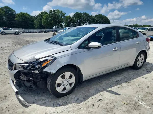 3KPFL4A76HE112681 2017 KIA FORTE - Image 1