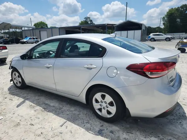 3KPFL4A76HE112681 2017 KIA FORTE - Image 2