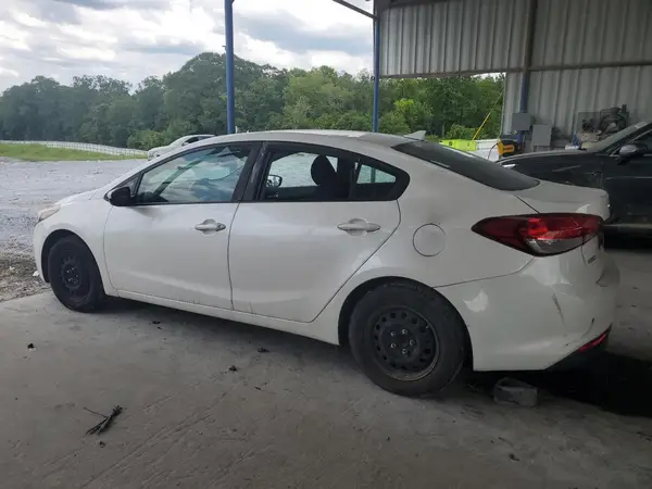 3KPFL4A76HE114138 2017 KIA FORTE - Image 2