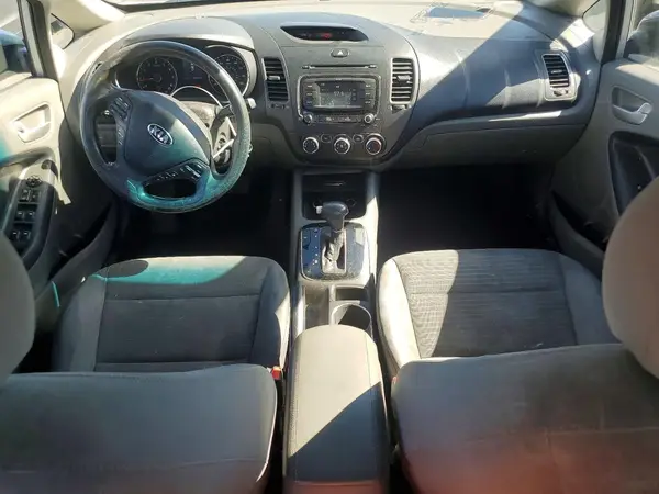 3KPFL4A76HE117007 2017 KIA FORTE - Image 8