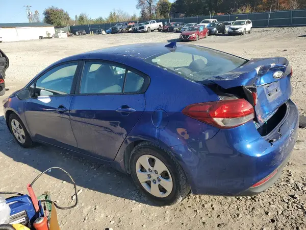 3KPFL4A76HE121185 2017 KIA FORTE - Image 2